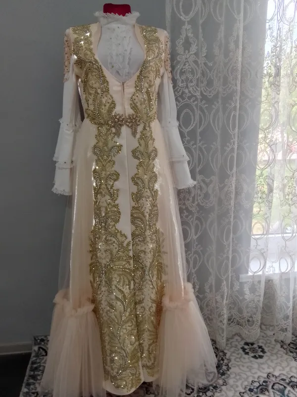 Ansambil sotiladi