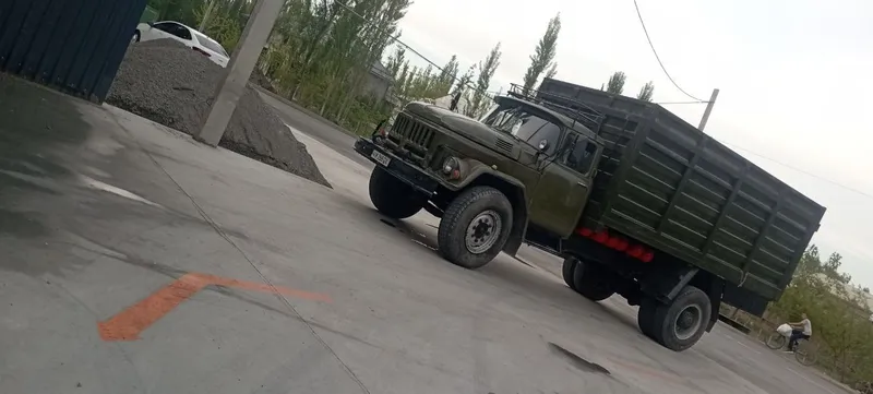 Zil 131 xolati yaxshi ishga tayyor 2 Zil 131 xolati yaxshi ishga tayyor 2