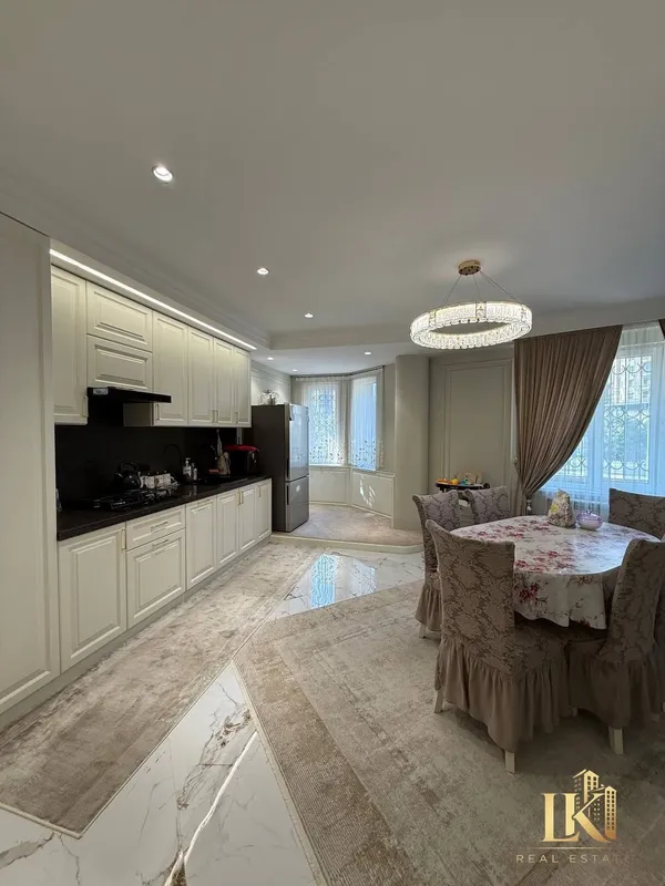 Продаётся 4-комнатная квартира, 171 м², 2/9 (Юнусабадский район, Алайский базар) 7