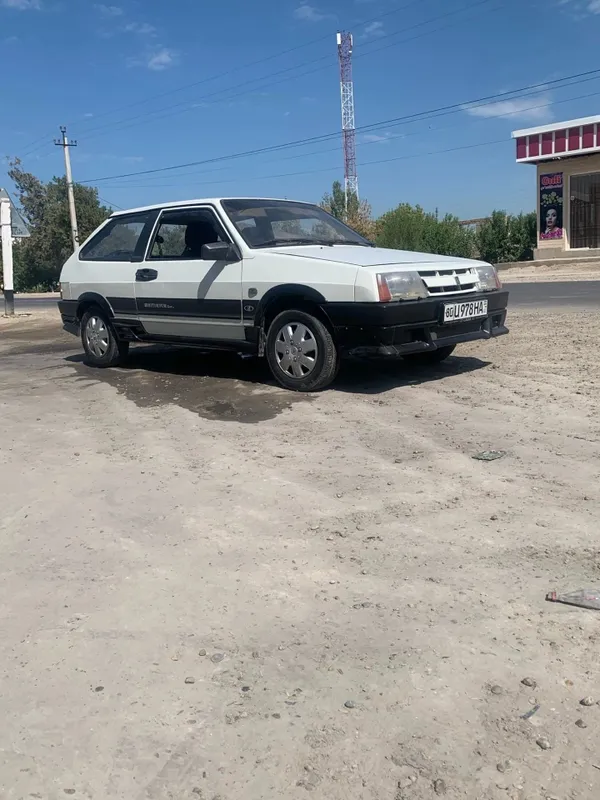 Автомобиль б/у Ваз 2108 — фото 1