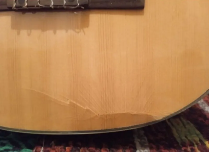 Klassik gitara sotiladi 2 Klassik gitara sotiladi 2