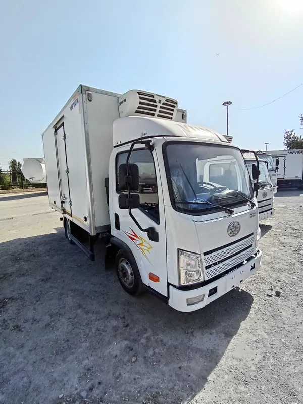 Автофургон рефрижатор FAW tiger VR VUM1041. Thermo King