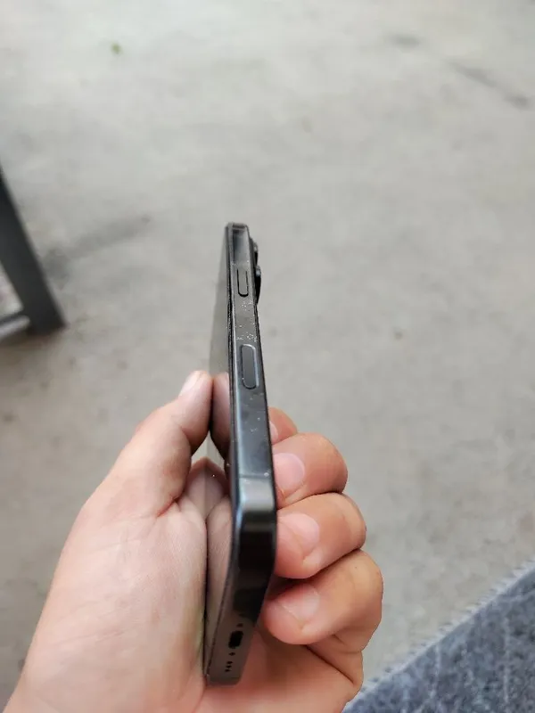 Ayfon 16 pro xoolati idyal 3