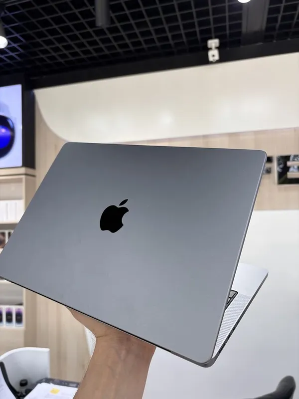 MacBook Pro M2 Pro 1 MacBook Pro M2 Pro 1