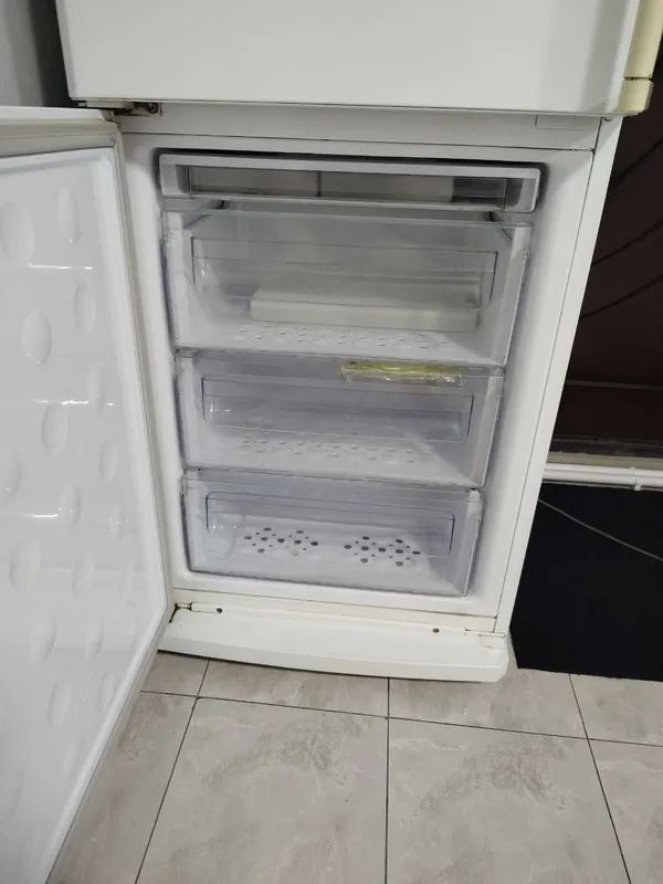 Продаю холодильник Samsung — фото 3