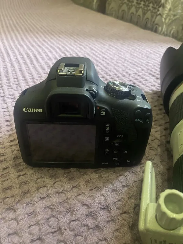 Soniy fotoparat sotiladi xolat ideal 50$ 2 Soniy fotoparat sotiladi xolat ideal 50$ 2