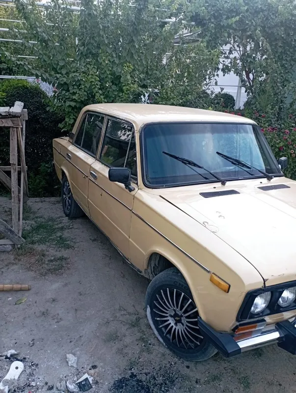 Jiguli Vaz 2106... 3 Jiguli Vaz 2106... 3