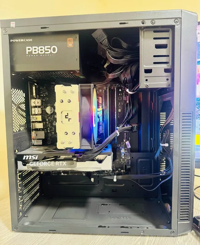 Почти новый игровок ПК/ RTX 5060/i5 14600k/ 16gb DDR5 2