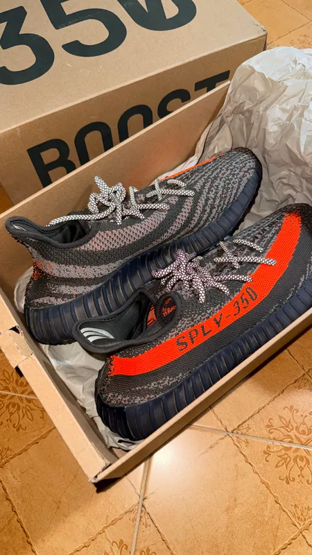 Кроссовки Adidas Yeezy Boost 350 V2 Carbon Beluga