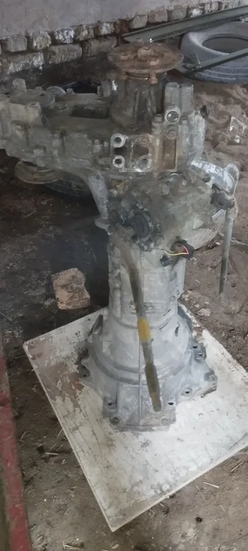 Mazda karobka sotiladi ochilmagan