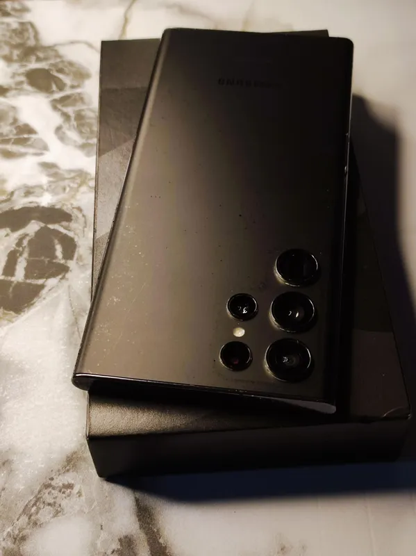 Samsung Galaxy S22 Ultra 5G — фото 2