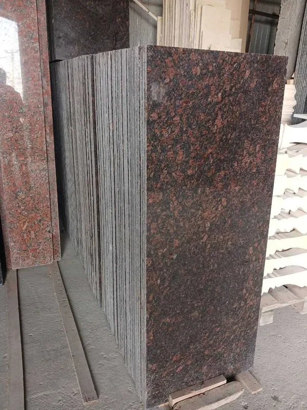 TAN BROWN granit ( Hindiston) / Usta xizmati bor