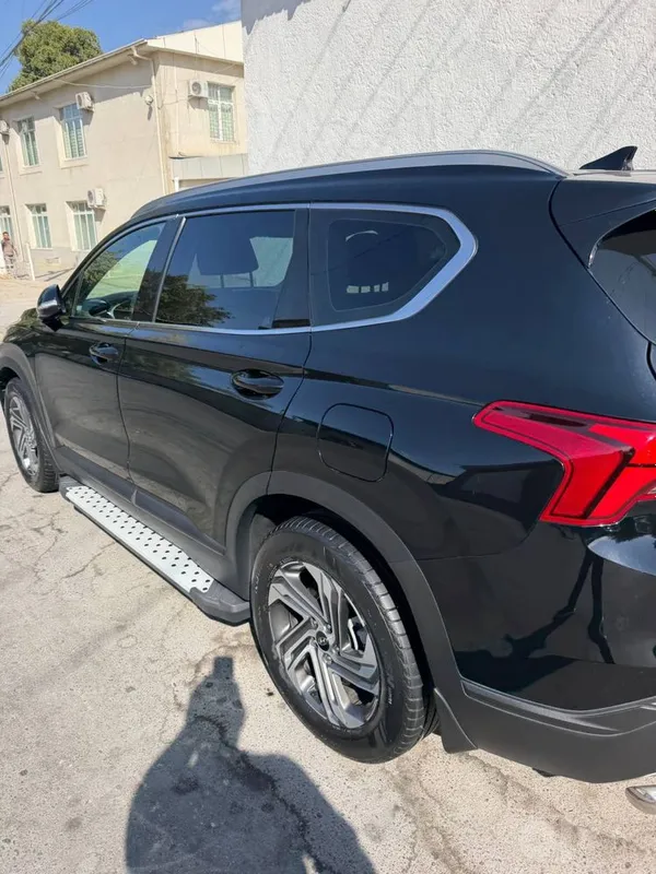Hyundai santa fe черного цвета в идеальном состоянии 3 Hyundai santa fe черного цвета в идеальном состоянии 3
