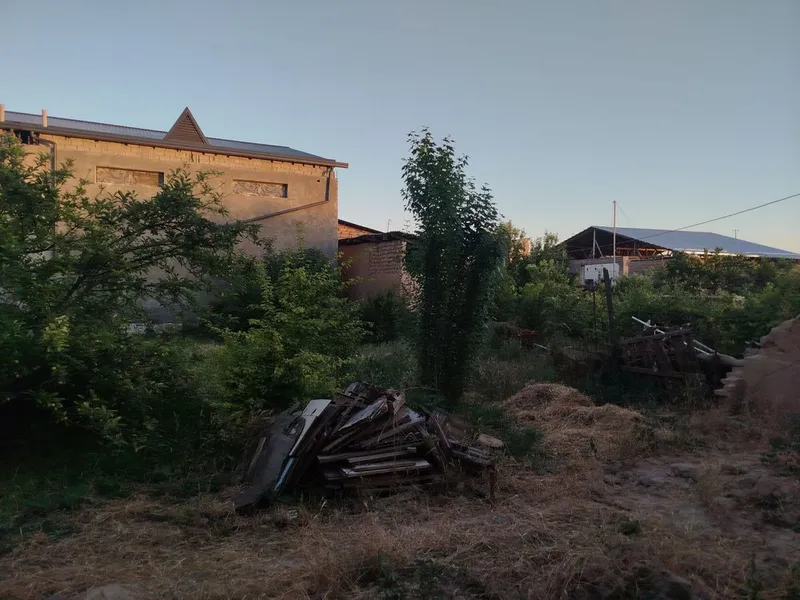 Yer sotiladi 2.4 sotik 1 Yer sotiladi 2.4 sotik 1
