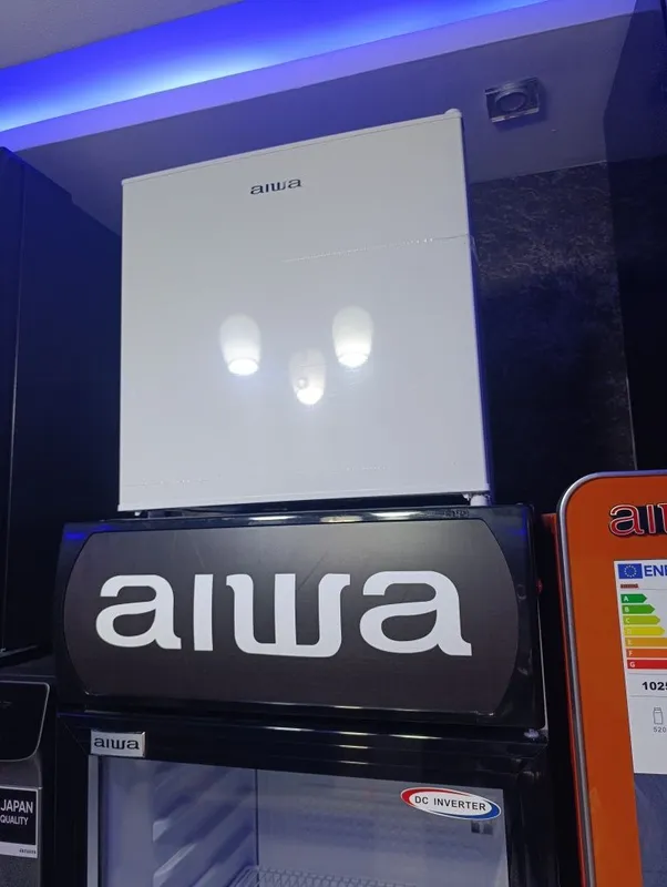 Белый мини-холодильник AIWA (50 л) — Идеальное решение для комнат, офи 1