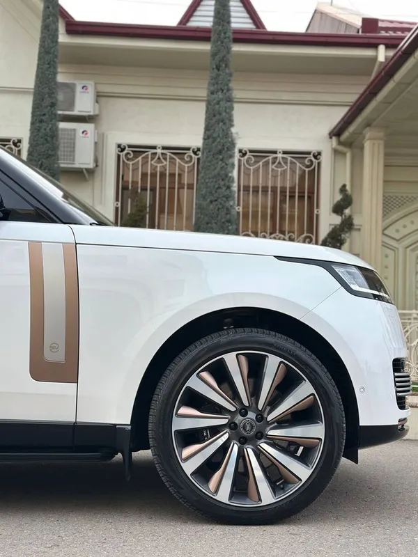 Range Rover SV 2023 — фото 2