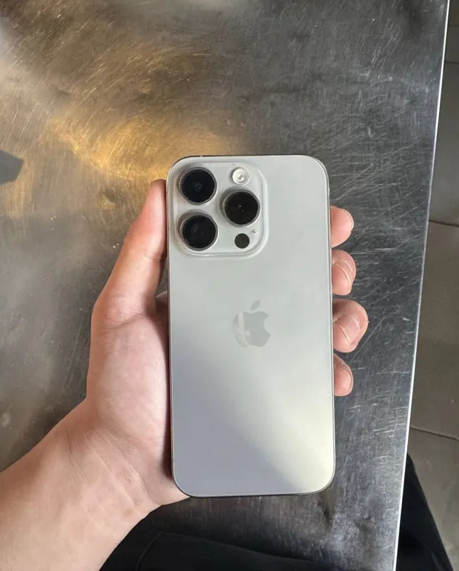 IPhone 15pro. 2 IPhone 15pro. 2