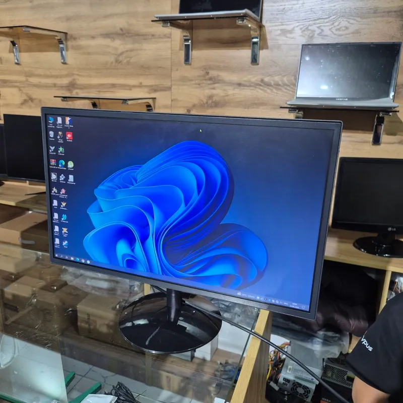 Monitor Premier 22" FHD Monitor Premier 22" FHD