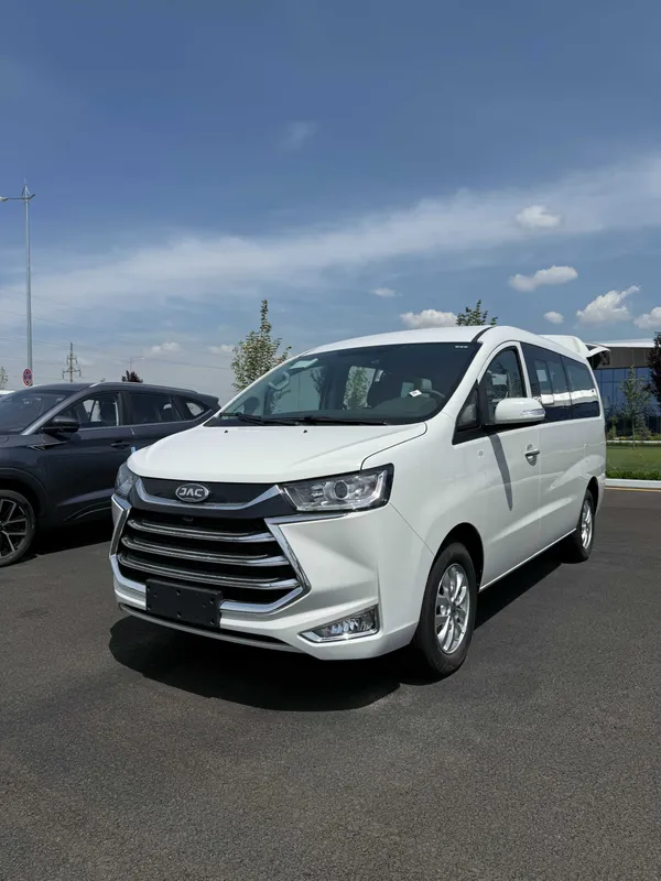 Jac M4 Refine 9kishilik -oilaviy va biznes uchun ideal 1