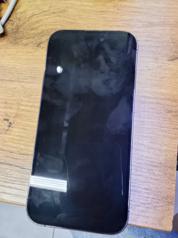 iPhone 14 oro idial 2
