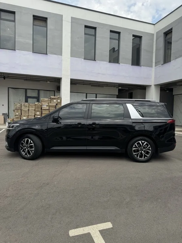 Kia carnival 2023,24 4 Kia carnival 2023,24 4