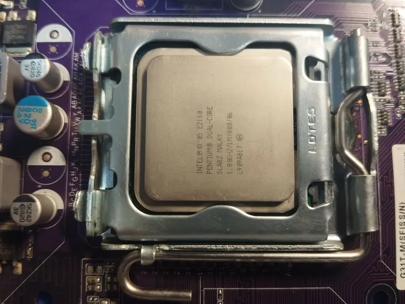 Материнская плата g31 + cpu e2160 + ddr2 1gb 2