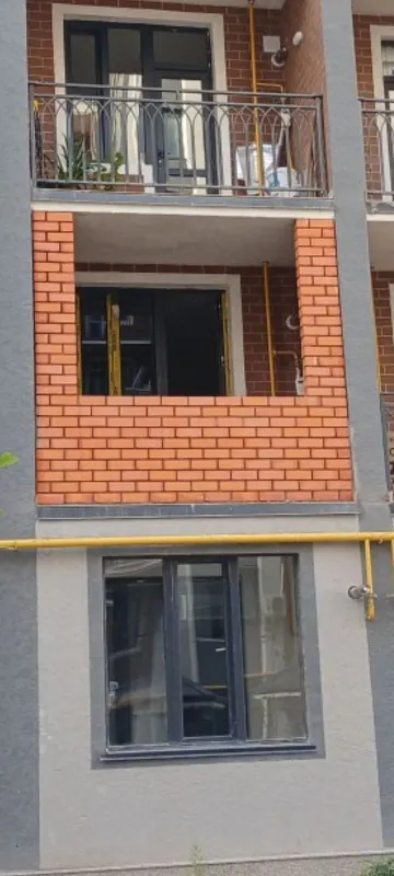 Balkonga g'isht teramiz