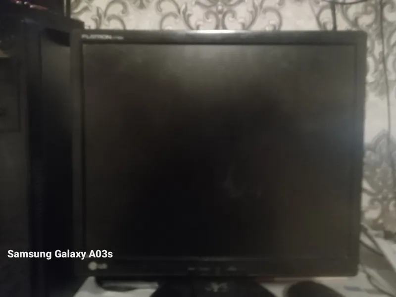 Монитор LG Flatron L1742S 1 Монитор LG Flatron L1742S 1
