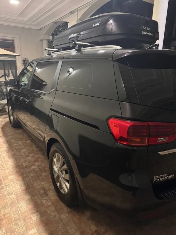 Kia Carnival 2019 — фото 1