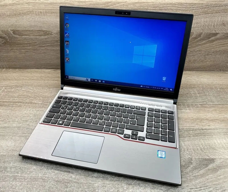 Fujitsu noutbuk