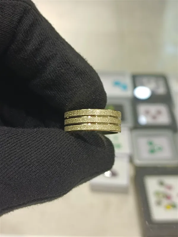 sariq tilla 585