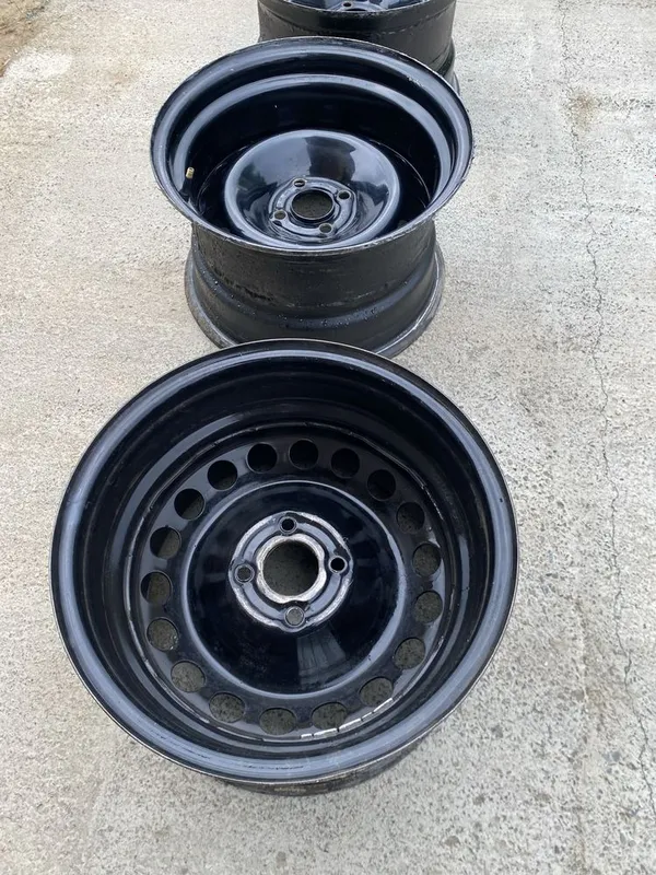 R15 4/100 Razvarka diska sotiladi 4 R15 4/100 Razvarka diska sotiladi 4