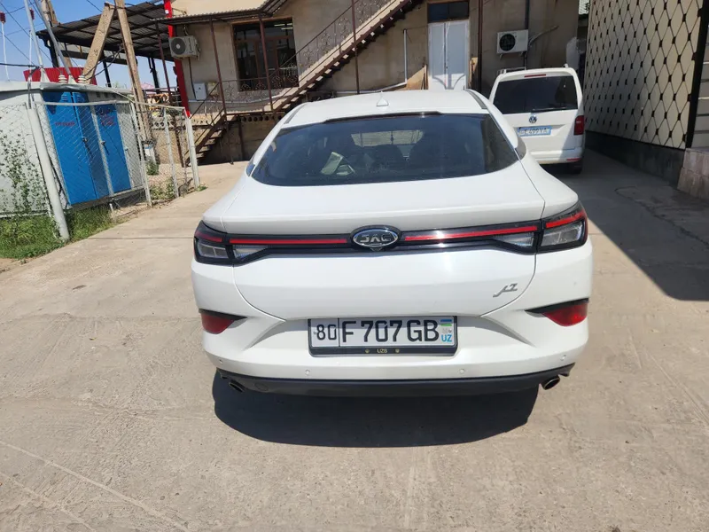 Jac j7 liftbek sotiladi 3 Jac j7 liftbek sotiladi 3