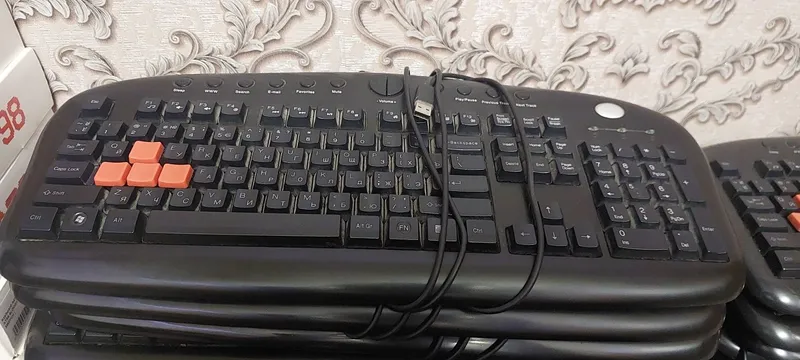 X7 клавиатура в идеальном состоянии 2