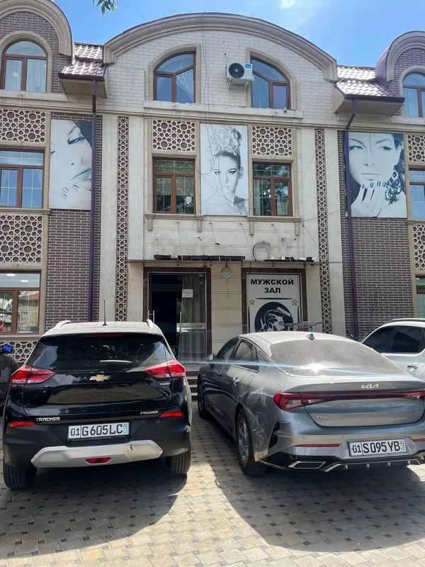 Отдельностоящее здание, 545 м.кв., Яккасарайский район. Вдоль дороги