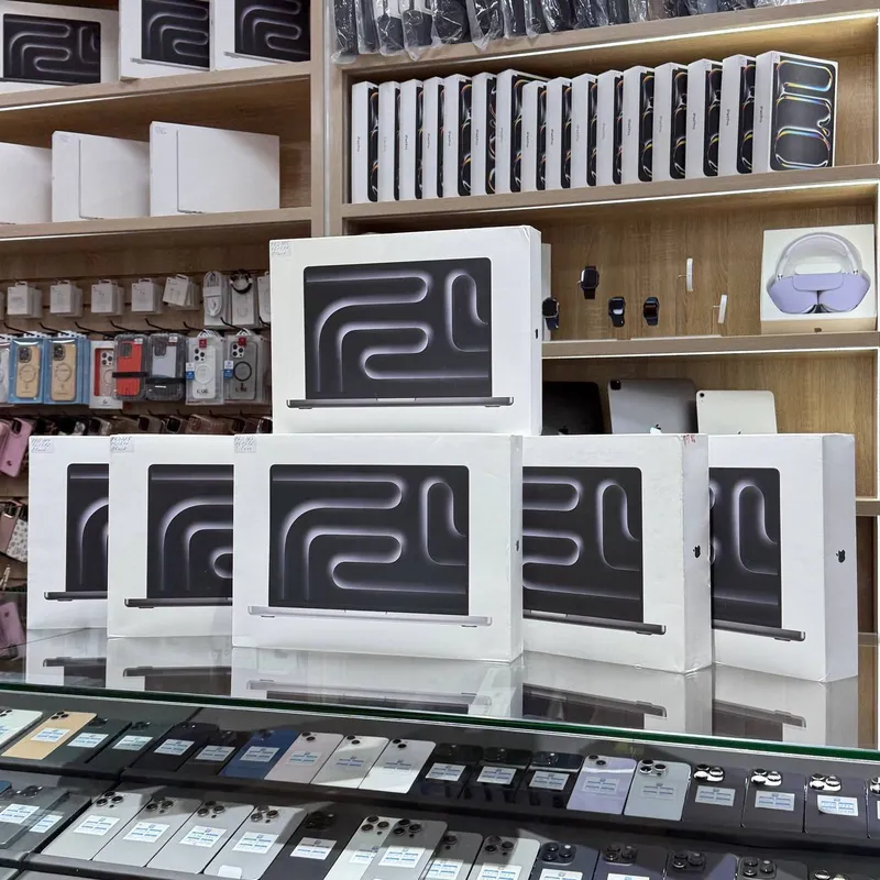 Macbook Pro M5 24/1 new 1 yil garant