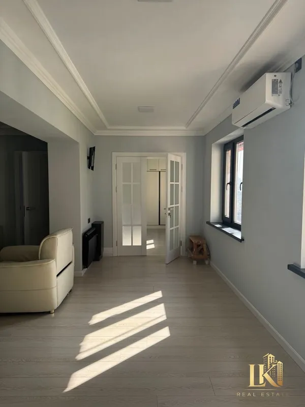 Продаётся 3-комнатная квартира 107 м², 4/5, Мирзо-Улугбекский район 8