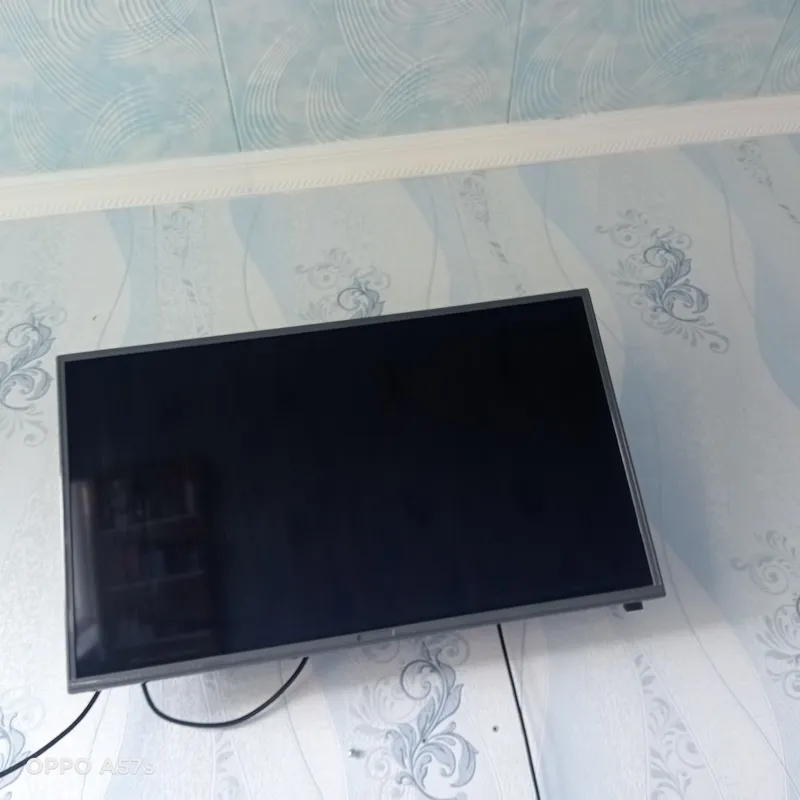 2ta 32 lik Televizor sotiladi 2ta pulti bilan 3
