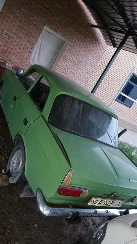 Moskivich 412 sotiladi 5