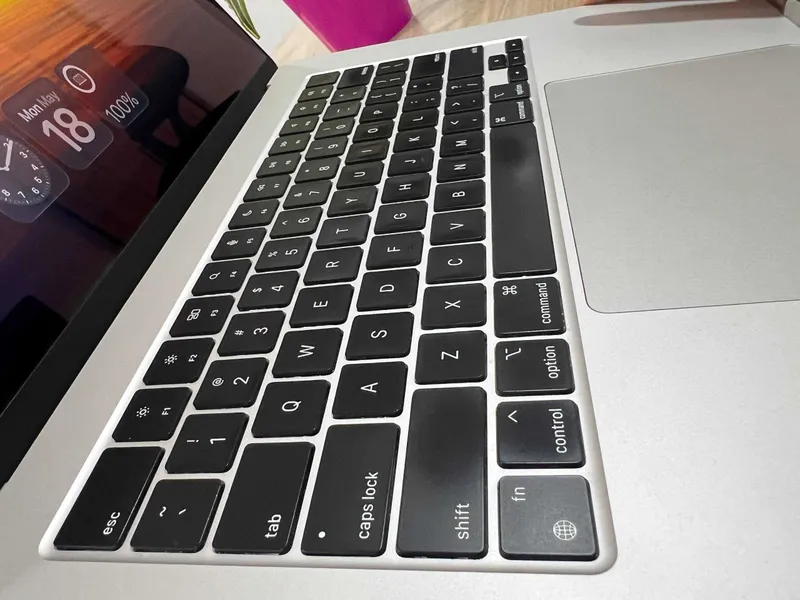 Macbook M2 Air 15" 8/256GB — фото 3