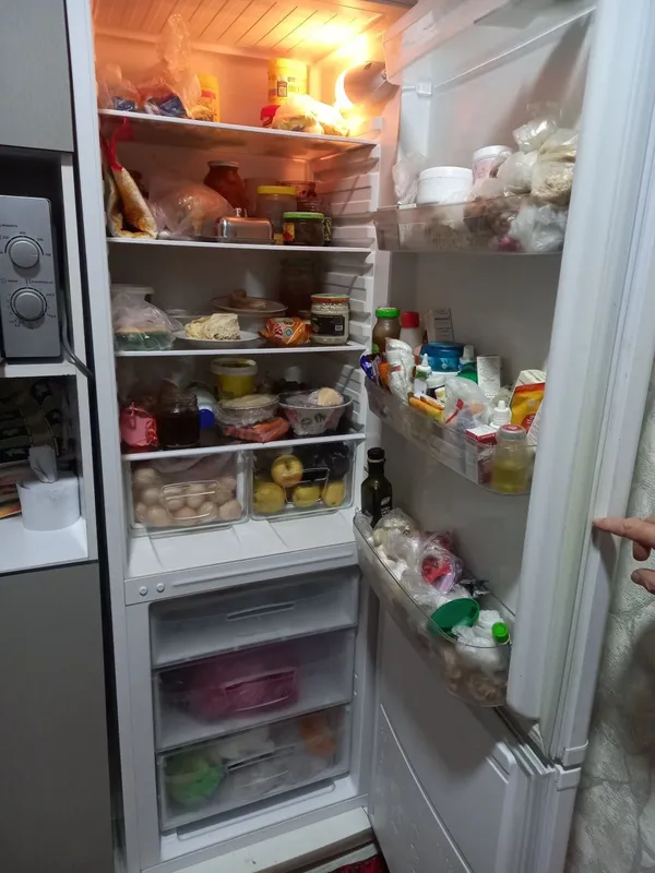 INDESIT холодильник сотилади