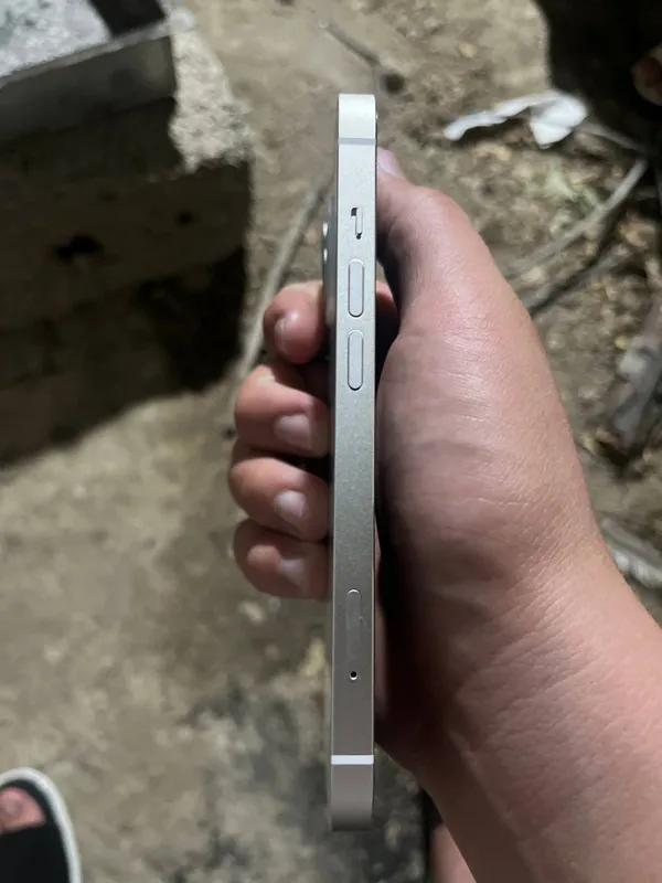 iPhone 13 5