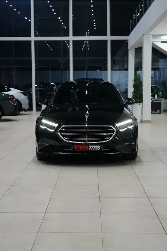 Mercedes Benz W214 E300