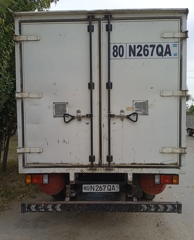 Исузу NQR 71 фургон 5