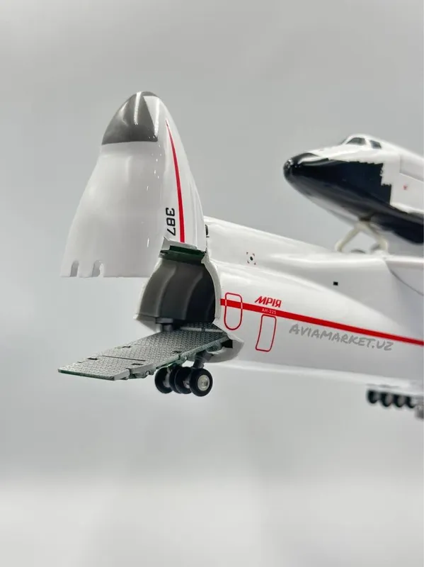 Самолет Мрия АН-225 коллекционная модель 8 Самолет Мрия АН-225 коллекционная модель 8