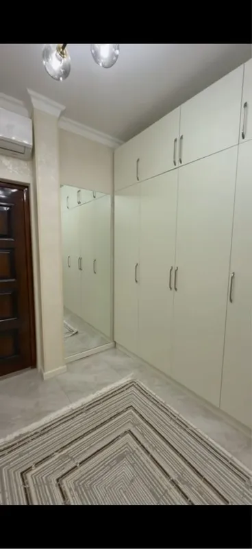 Uy sotiladi srochno qoyliq 4 da 4