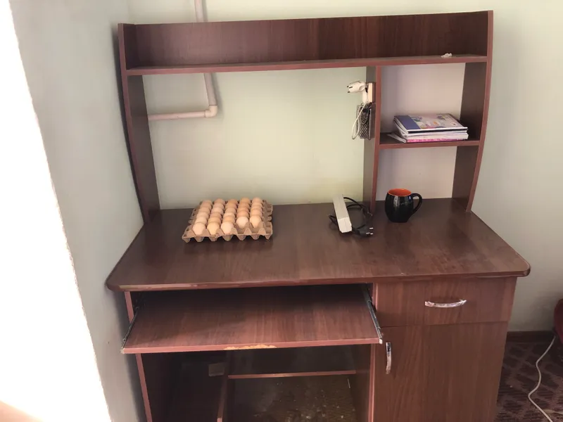 Kompyuter stoli sotiladi