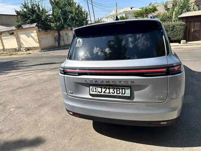 Leapmotor c16 EREV 2-позиция сотилади 4 Leapmotor c16 EREV 2-позиция сотилади 4