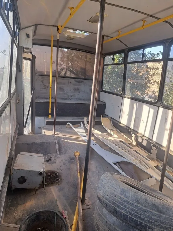 Avtobus kuzufi sotiladi xolat yaxshi chirigan joylari yoq 5 Avtobus kuzufi sotiladi xolat yaxshi chirigan joylari yoq 5