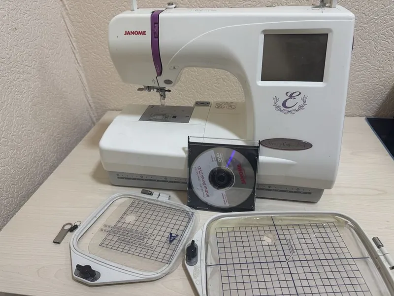 Janome 350 E popur vishivka 7 ta kuylak tikilgan Chnx — фото 1